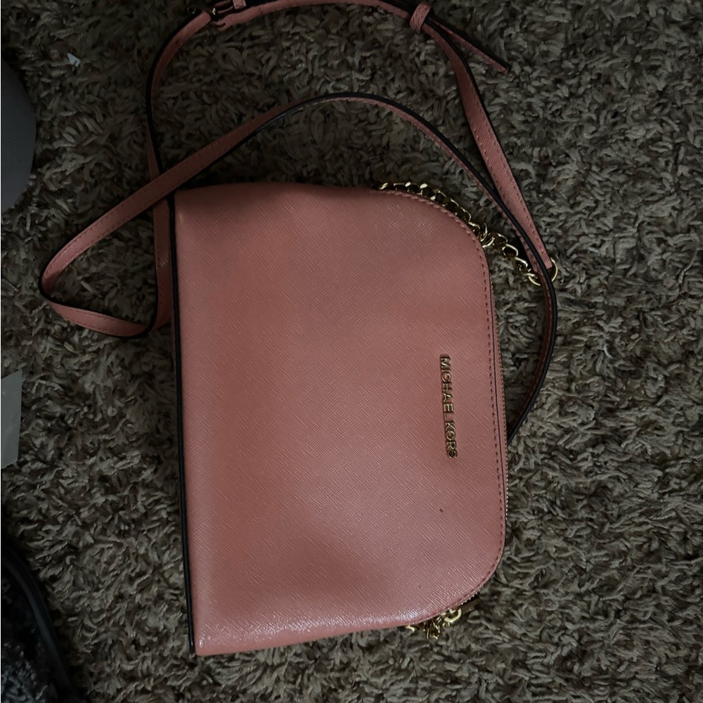 Reposh Michael Kors crossbody